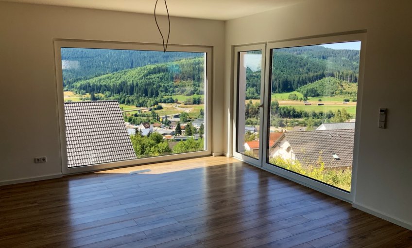 Der Innenausbau schreitet voran. So wurden in den letzten Tagen die Fußböden im Haus verlegt.