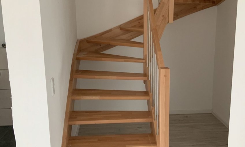 Im Haus wurde die Treppe eingebaut.