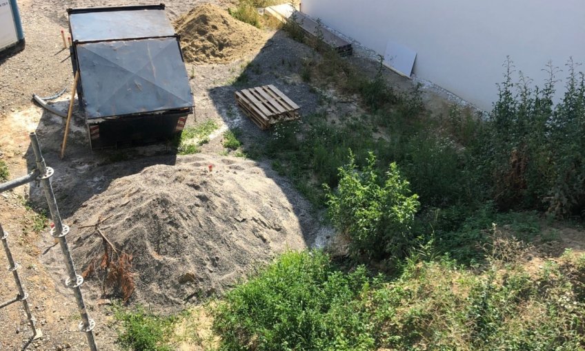 Dieses Grundstück soll es werden. Die Bauherren S. haben sich für ein Doppelhaus entschieden.