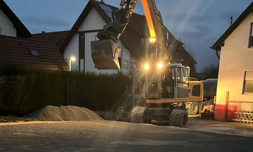 Die Baustellenvorbereitung hat begonnen.