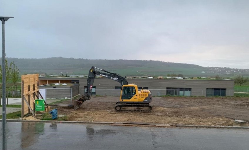 Startschuss auf der Baustelle in Hilzingen: Die ersten Erdarbeiten haben begonnen.