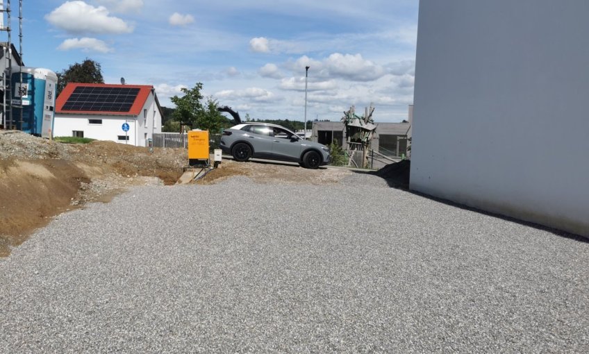 Der Untergrund für die Bodenplatte wurde hergestellt.