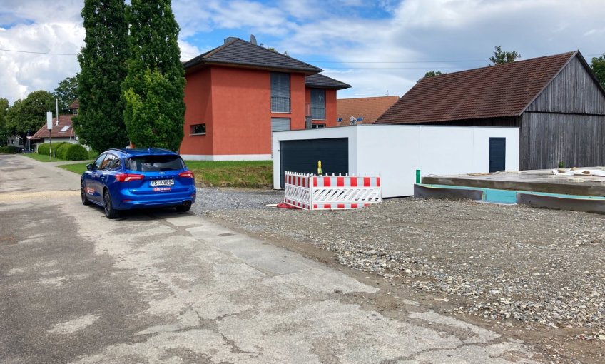 Die Garage steht schon, das Auto kann Einziehen.